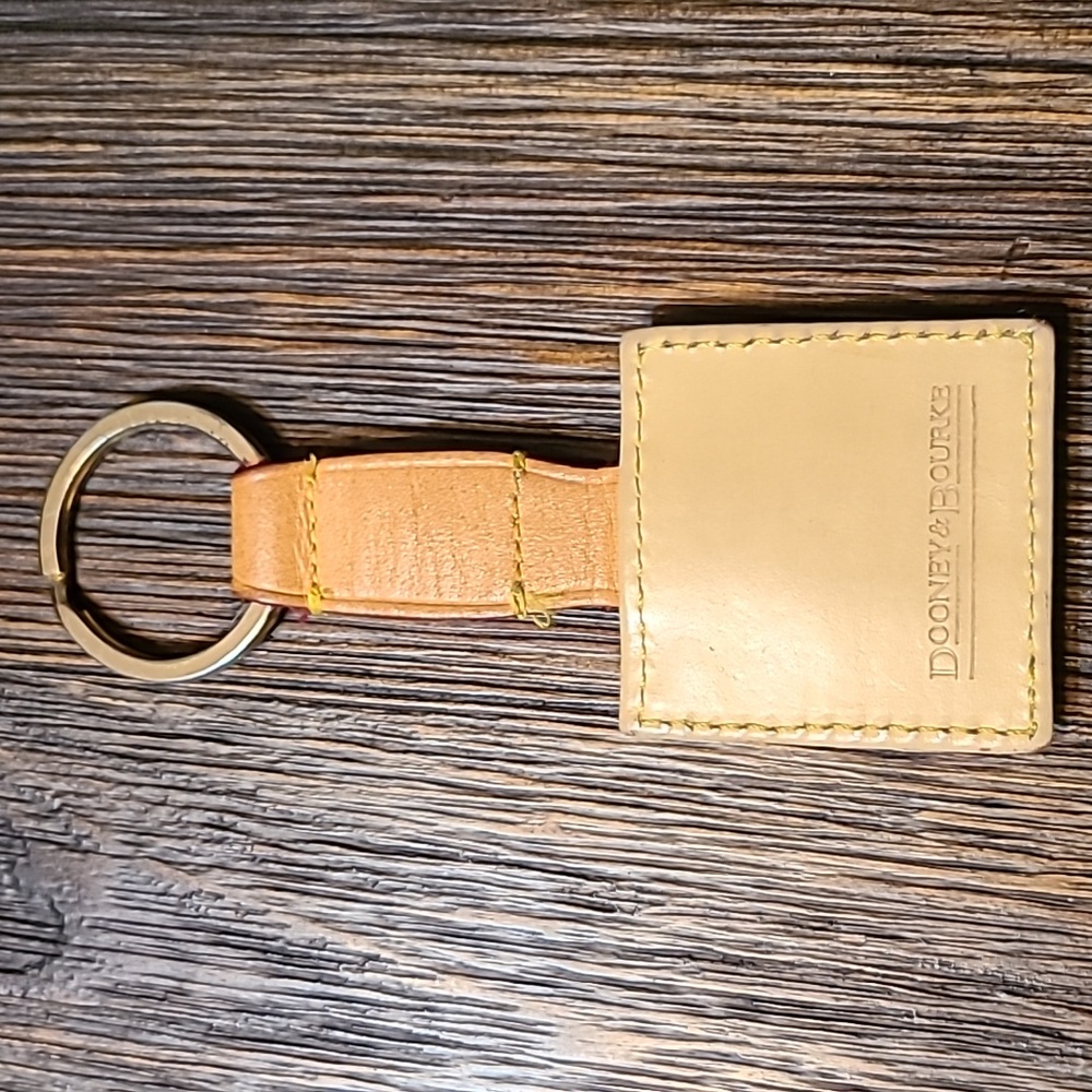 Dooney & Bourke - logo keyfob - Picture 4 of 4